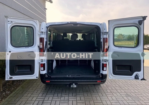 Renault Trafic cena 77900 przebieg: 165700, rok produkcji 2018 z Swarzędz małe 352